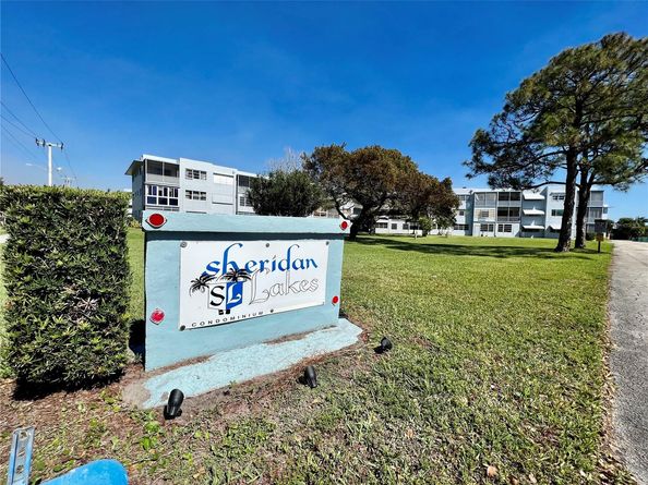 2300 Park Ln 311, Hollywood FL 33021