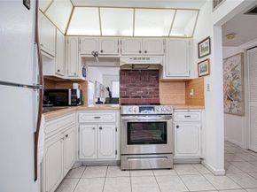 2300 Park Ln 311, Hollywood FL 33021