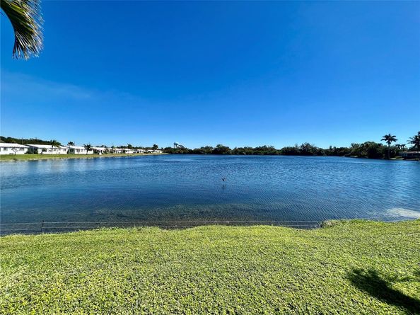 2300 Park Ln 311, Hollywood FL 33021