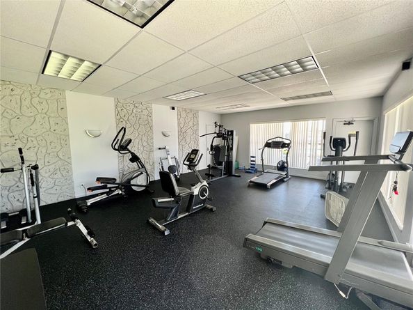 2300 Park Ln 311, Hollywood FL 33021