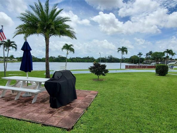 2300 Park Ln 311, Hollywood FL 33021
