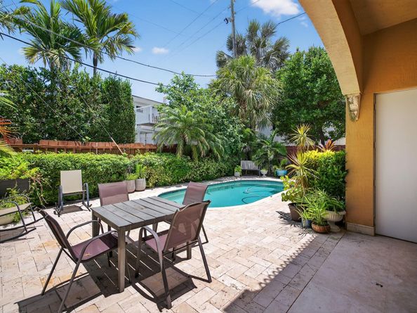 3325 NE 14th Ct, Fort Lauderdale FL 33304