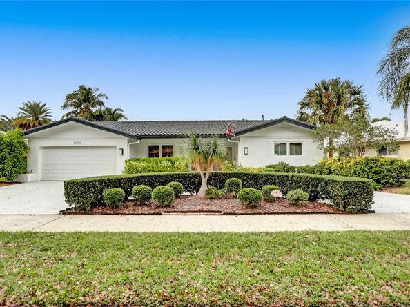2051 NE 59th Ct, Fort Lauderdale FL 33308