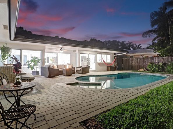 2051 NE 59th Ct, Fort Lauderdale FL 33308
