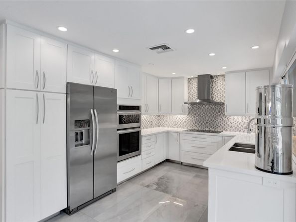 2051 NE 59th Ct, Fort Lauderdale FL 33308