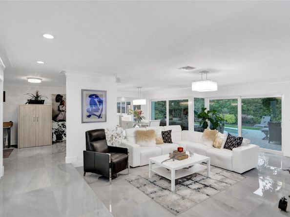 2051 NE 59th Ct, Fort Lauderdale FL 33308