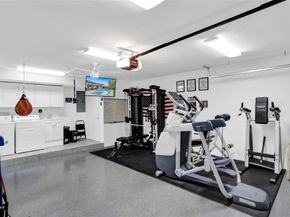 2051 NE 59th Ct, Fort Lauderdale FL 33308