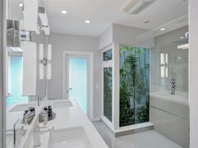 2051 NE 59th Ct, Fort Lauderdale FL 33308