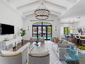 49 Fiesta Way, Fort Lauderdale FL 33301