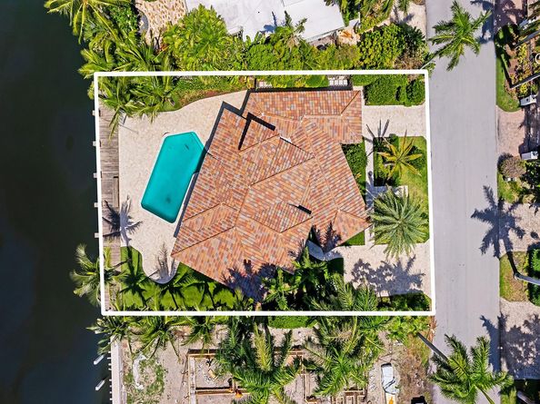 49 Fiesta Way, Fort Lauderdale FL 33301