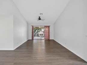 5530 Coach House Circle E, Boca Raton FL 33486