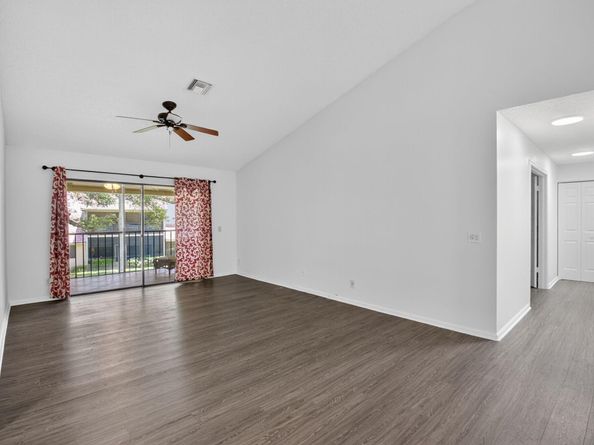 5530 Coach House Circle E, Boca Raton FL 33486