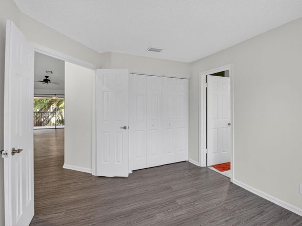 5530 Coach House Circle E, Boca Raton FL 33486