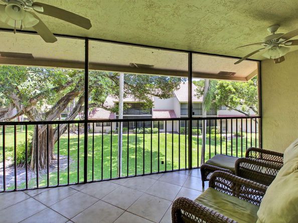 5530 Coach House Circle E, Boca Raton FL 33486