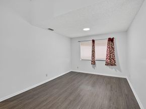 5530 Coach House Circle E, Boca Raton FL 33486