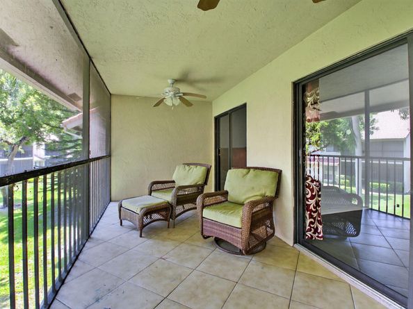 5530 Coach House Circle E, Boca Raton FL 33486