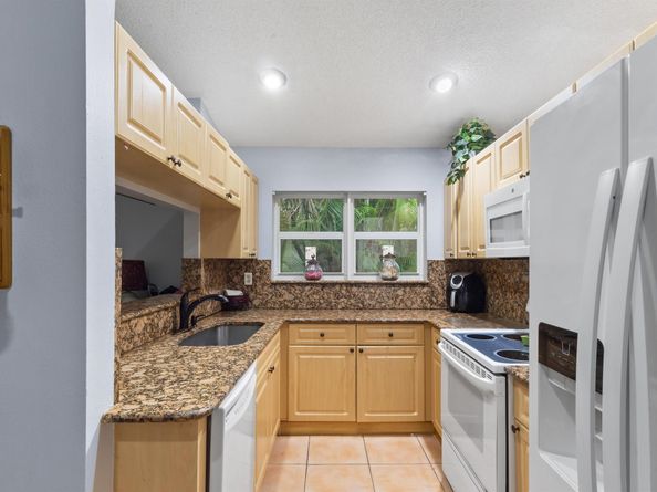 11156 180th Court S, Boca Raton FL 33498