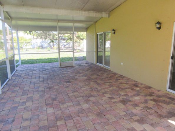 4513 SW 13th Street, Deerfield Beach FL 33442