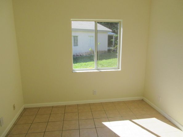 4513 SW 13th Street, Deerfield Beach FL 33442