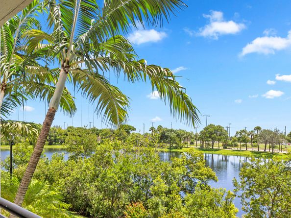 1660 Renaissance Commons Boulevard 2214, Boynton Beach FL 33426