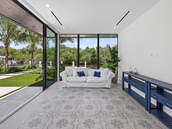 119 N Gordon Rd, Fort Lauderdale FL 33301