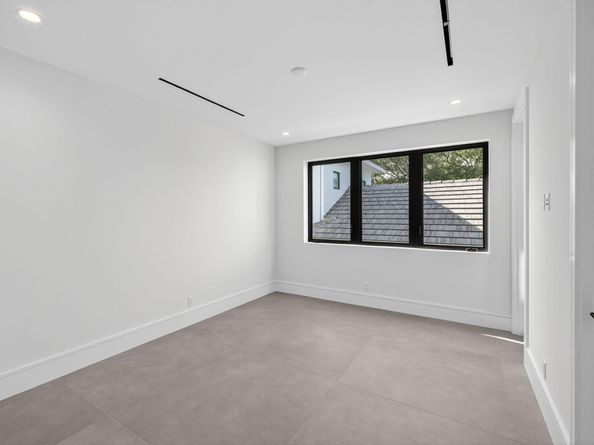 119 N Gordon Rd, Fort Lauderdale FL 33301