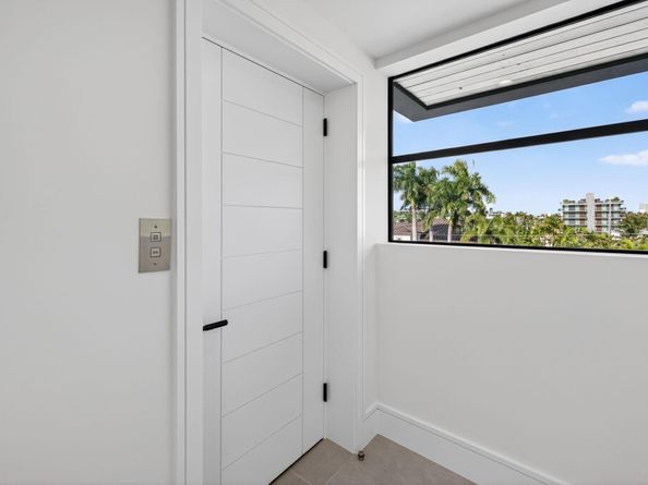 119 N Gordon Rd, Fort Lauderdale FL 33301