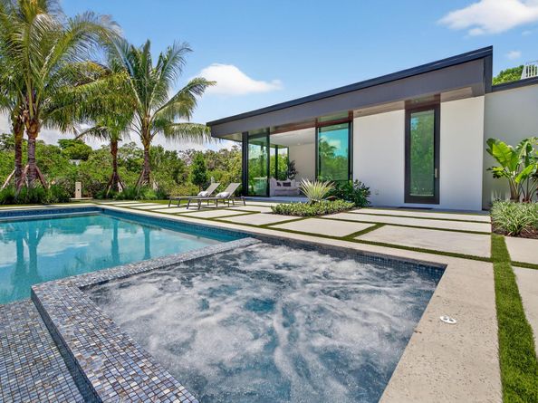 119 N Gordon Rd, Fort Lauderdale FL 33301