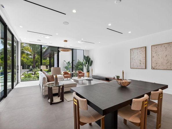 119 N Gordon Rd, Fort Lauderdale FL 33301