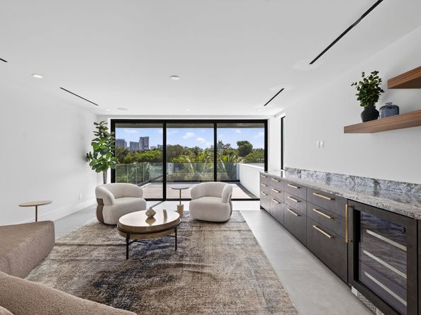 119 N Gordon Rd, Fort Lauderdale FL 33301