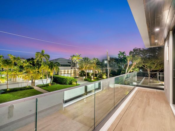 119 N Gordon Rd, Fort Lauderdale FL 33301