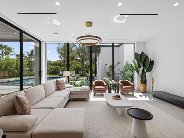 119 N Gordon Rd, Fort Lauderdale FL 33301