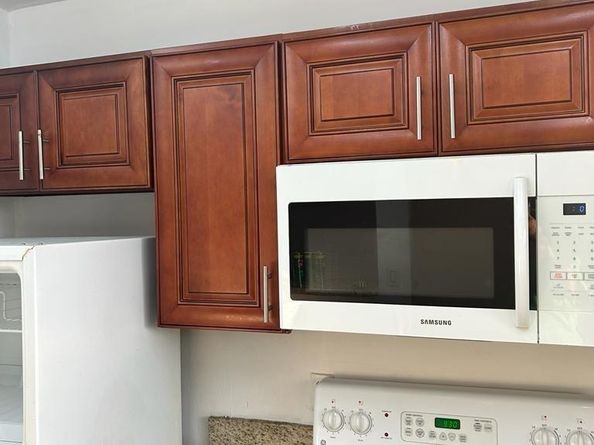 809 W Oakland Park Blvd K9, Oakland Park FL 33311
