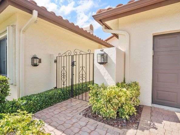 22652 Esplanada Circle W, Boca Raton FL 33433