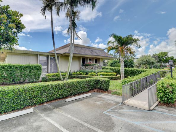 730 Greensward Court 107J, Delray Beach FL 33445