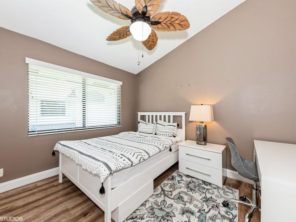 805 Harbour Pointe Way, Greenacres FL 33413