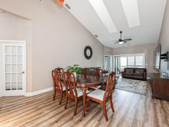 805 Harbour Pointe Way, Greenacres FL 33413