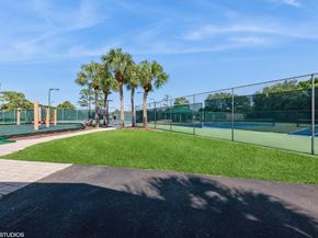 805 Harbour Pointe Way, Greenacres FL 33413