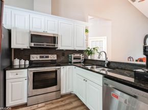 805 Harbour Pointe Way, Greenacres FL 33413
