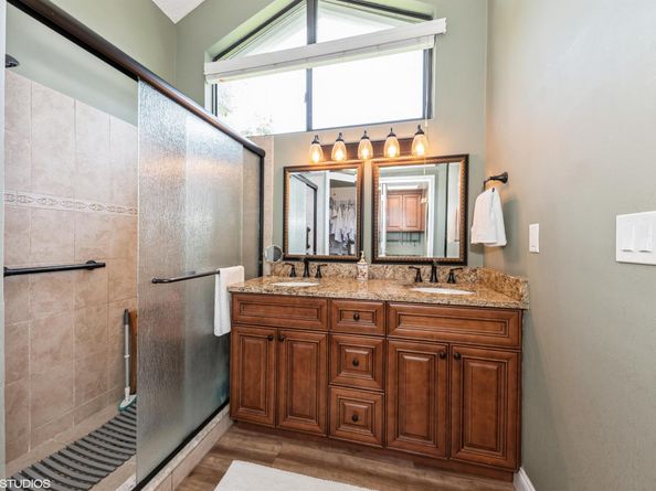 805 Harbour Pointe Way, Greenacres FL 33413