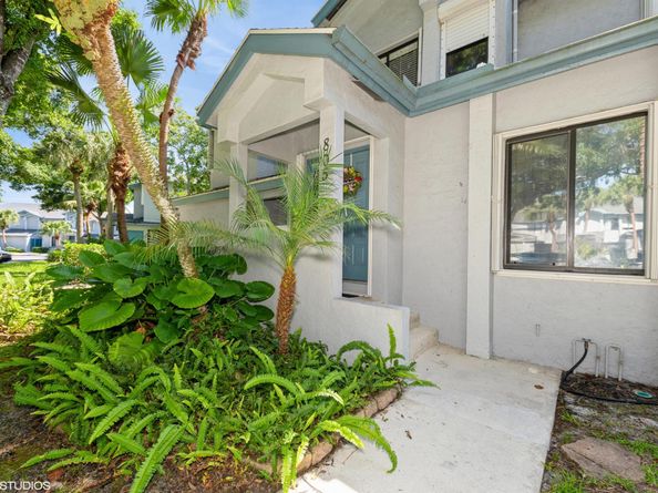805 Harbour Pointe Way, Greenacres FL 33413