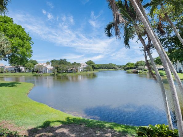 805 Bridgewood Place, Boca Raton FL 33434