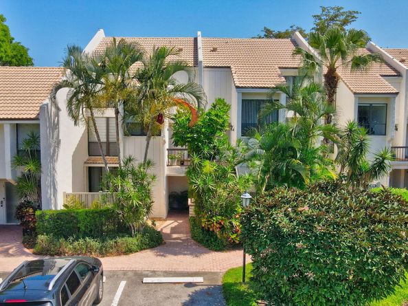 805 Bridgewood Place, Boca Raton FL 33434