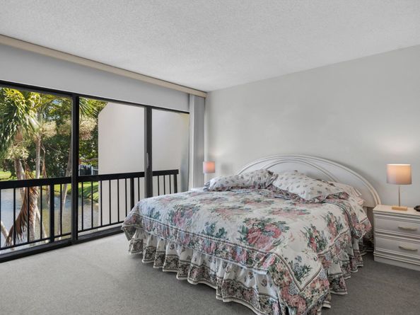 805 Bridgewood Place, Boca Raton FL 33434