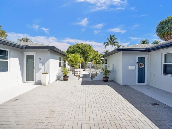 220 Walton Boulevard, West Palm Beach FL 33405