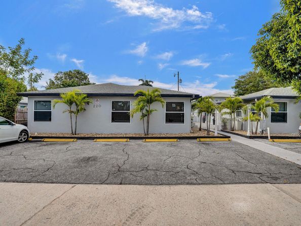 220 Walton Boulevard, West Palm Beach FL 33405