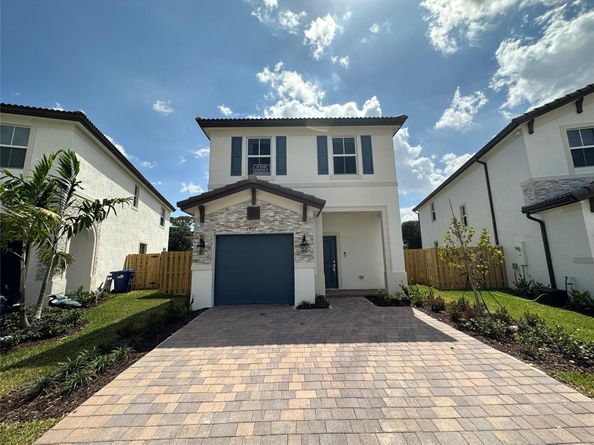 2437 NW 131st Cir, Miami FL 33167