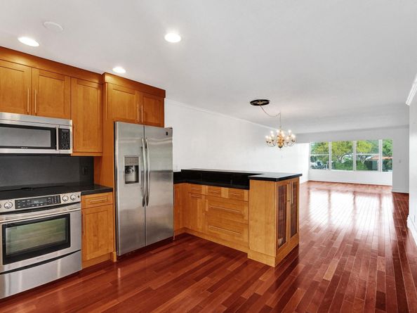 818 SE 4th St 202, Fort Lauderdale FL 33301