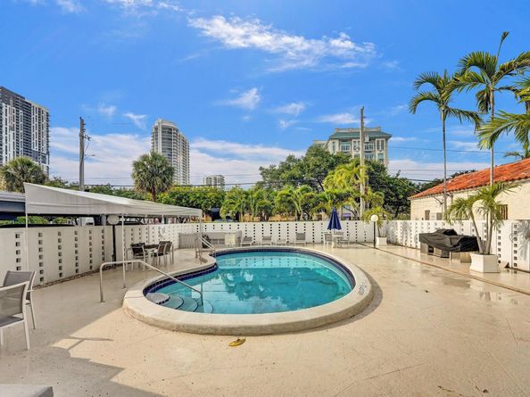 818 SE 4th St 202, Fort Lauderdale FL 33301