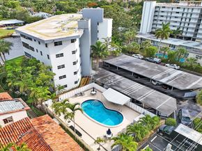 818 SE 4th St 202, Fort Lauderdale FL 33301